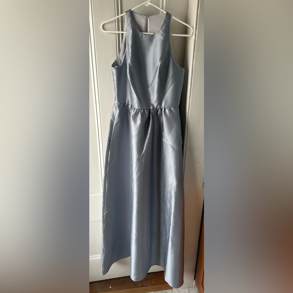 Alfred Sung Sleeveless Keyhole Back Dress in Satin